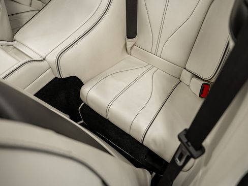 Used 2015 Aston Martin DB9 Volante image 41