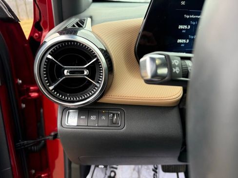 Used 2025 Chevrolet Equinox ACTIV image 37