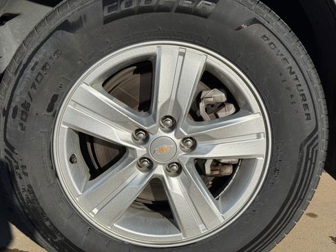 Certified 2022 Chevrolet Trax LS w/ Tint and Cruise Package image 11