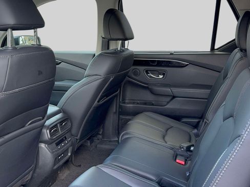 Certified 2024 Honda Pilot EX-L image 32