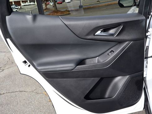 Used 2025 Chevrolet Equinox LT image 33