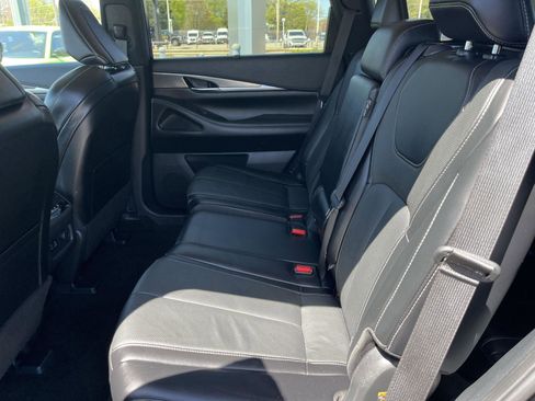 Used 2023 INFINITI QX60 Luxe w/ Cargo Package AWD/4WD image 12