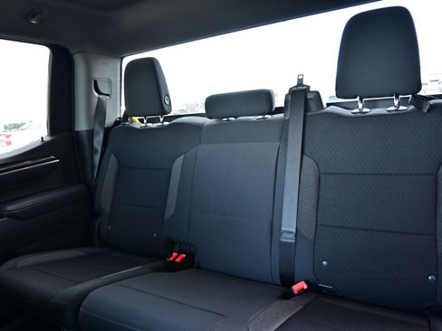 Used 2025 Chevrolet Silverado 1500 LT Trail Boss w/ Dark Appearance Package AWD/4WD image 30