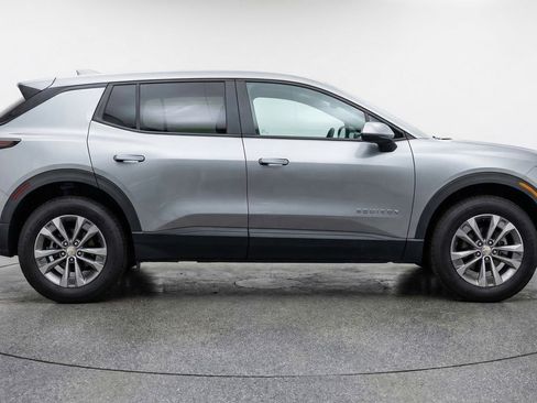 Used 2025 Chevrolet Equinox LT image 11