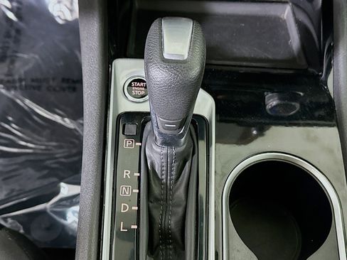 Used 2024 Nissan Altima 2.5 SV FWD image 21