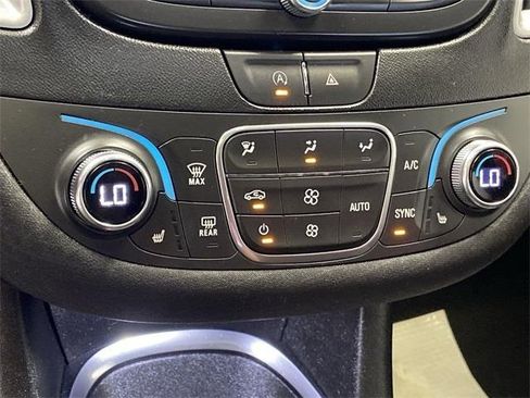 Used 2024 Chevrolet Malibu LT image 27