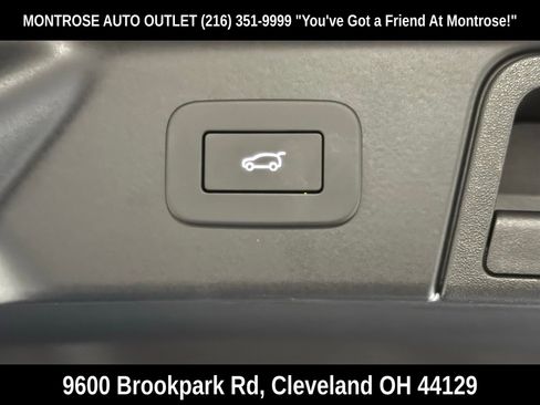 New 2026 Land Rover Range Rover Velar Dynamic SE image 37