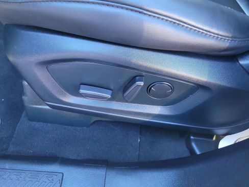 Used 2023 Ford Explorer XLT w/ Equipment Group 202A image 18