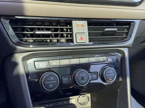 Certified 2022 Volkswagen Taos SEL AWD/4WD image 31