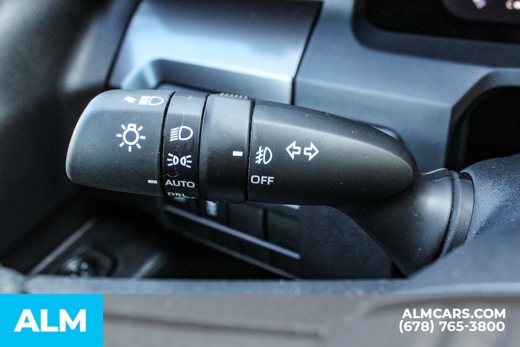 Used 2025 Toyota Tacoma TRD Off-Road AWD/4WD image 27