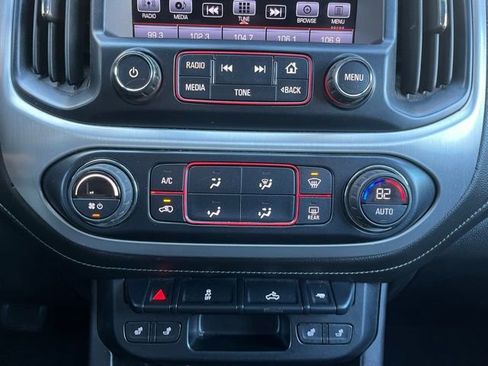 Used 2016 GMC Canyon SLT image 21