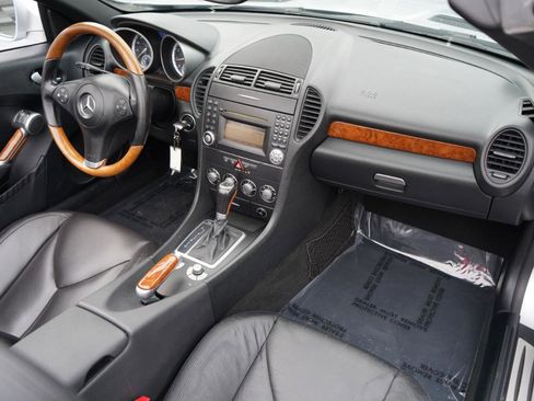 Used 2009 Mercedes-Benz SLK 300 2dr Roadster 3.0L w/ Premium I Pkg image 53