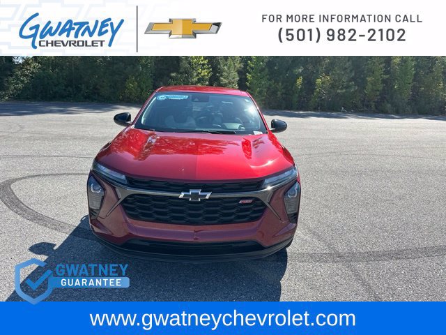 Used 2024 Chevrolet Trax RS w/ Driver Confidence Package FWD image 2
