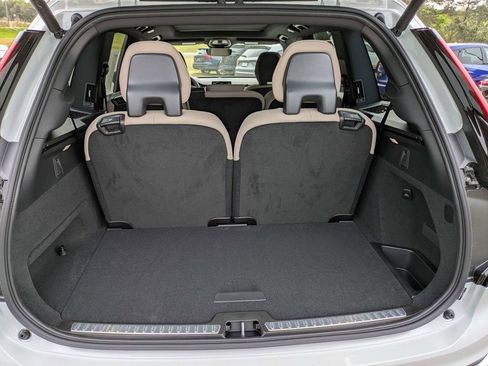 New 2026 Volvo XC90 B5 Core image 13