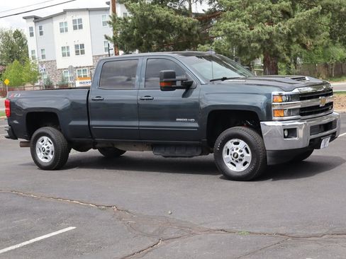 Used 2018 Chevrolet Silverado 2500 LT w/ Z71 Package, Off-Road AWD/4WD image 2