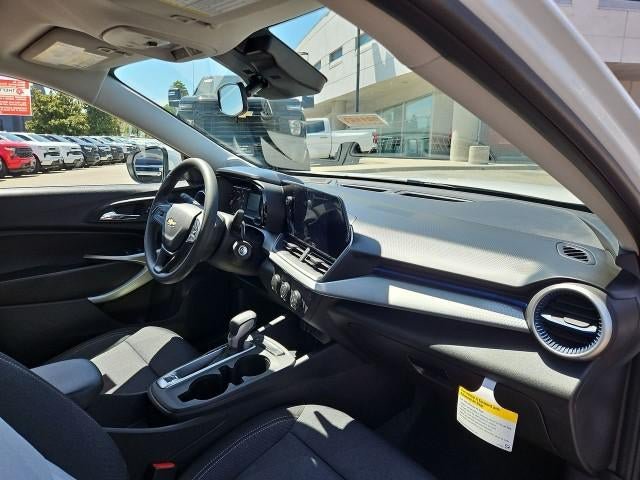 New 2026 Chevrolet Trax LS w/ LS Convenience Package FWD image 27
