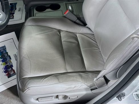 Used 2011 Honda CR-V EX-L image 16