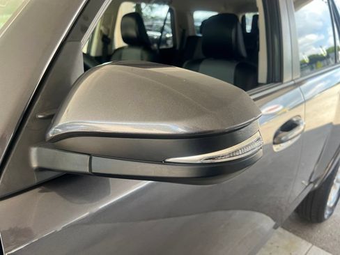 Used 2018 Toyota 4Runner SR5 Premium AWD/4WD image 30