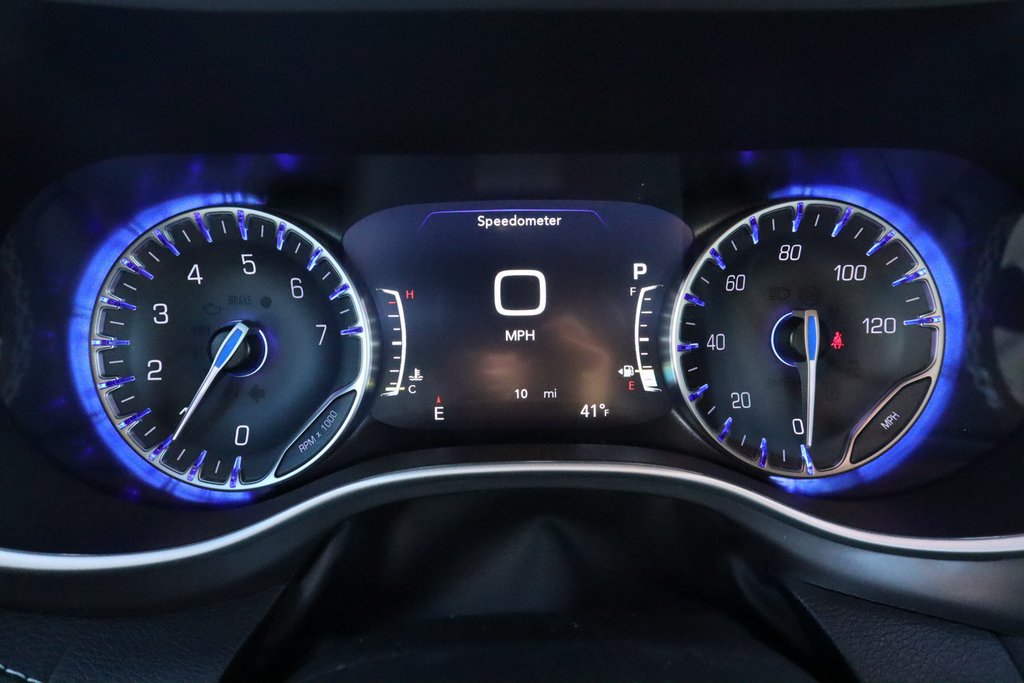 New 2026 Chrysler Pacifica Select w/ S Appearance Package FWD image 4