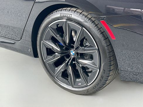 New 2025 BMW 740i xDrive w/ Executive Package image 8