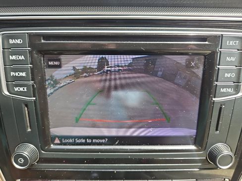 Used 2017 Volkswagen Passat 1.8T SE FWD image 31