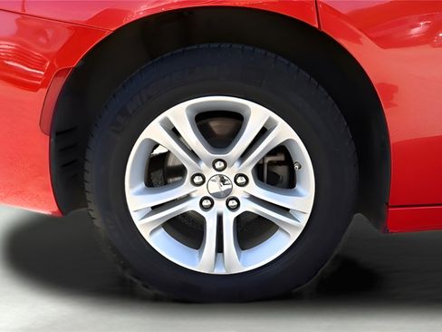 Used 2022 Dodge Charger SXT image 9