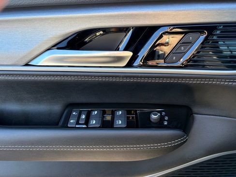 New 2026 Jeep Grand Wagoneer 4WD image 19