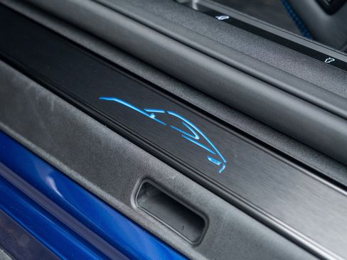 Certified 2024 Porsche 911 Dakar image 19