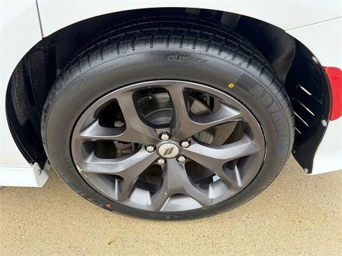 Used 2019 Dodge Charger GT image 5