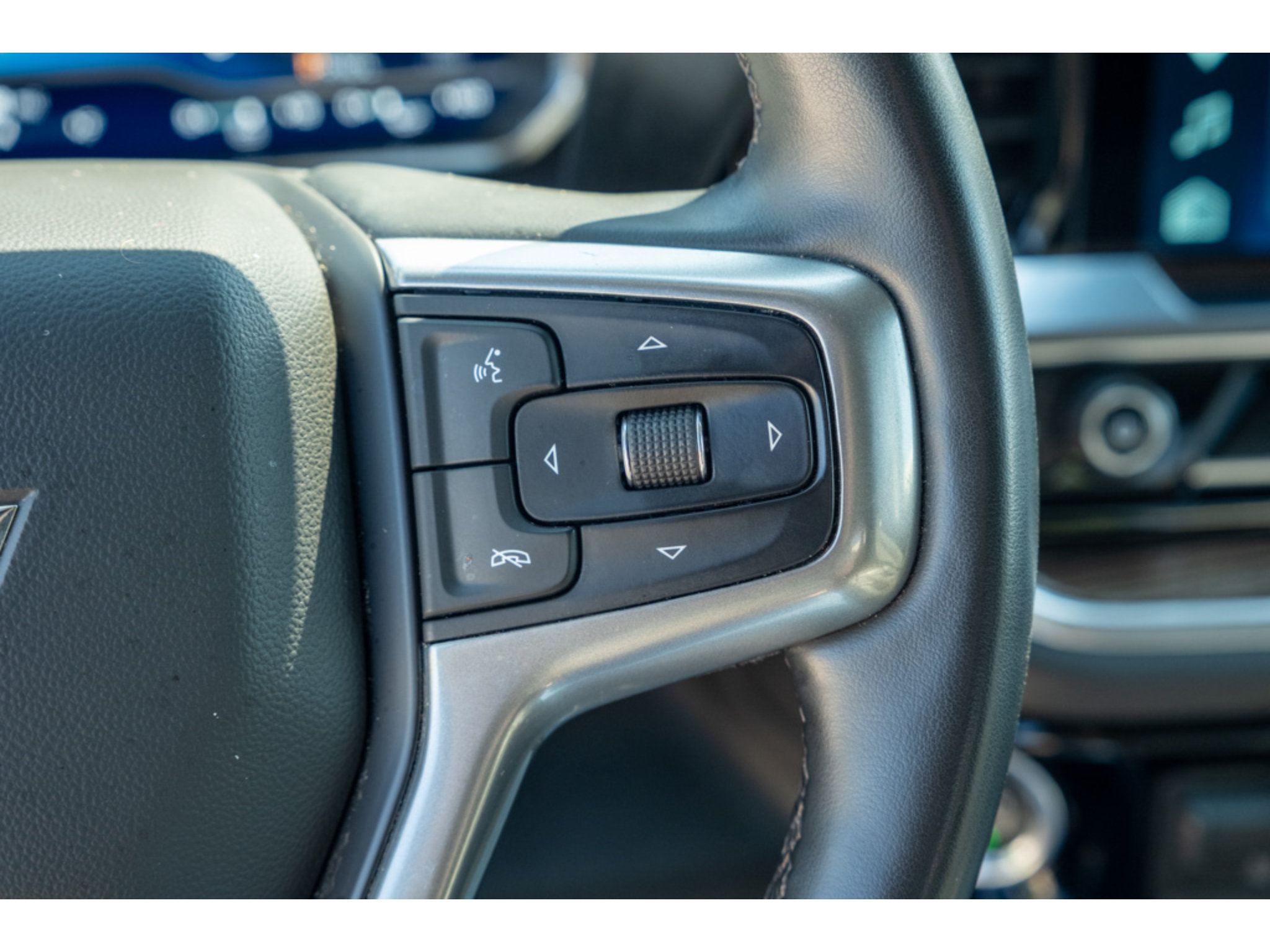 Used 2025 Chevrolet Silverado 2500 LT w/ Convenience Package AWD/4WD image 19