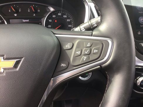 Used 2023 Chevrolet Equinox Premier AWD/4WD image 18