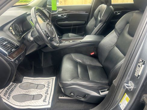 Used 2016 Volvo XC90 T6 Momentum w/ Momentum Plus Package image 26