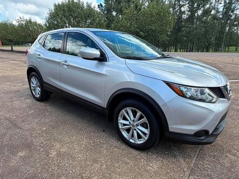 Used 2017 Nissan Rogue Sport S w/ S Appearance Package FWD image 14