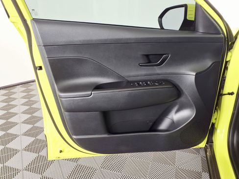 Certified 2025 Hyundai Kona SEL FWD image 16