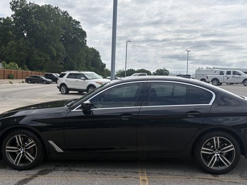 Used 2021 BMW 530i xDrive w/ Convenience Package AWD/4WD image 7