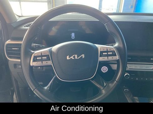 Used 2025 Kia Telluride S AWD/4WD image 6