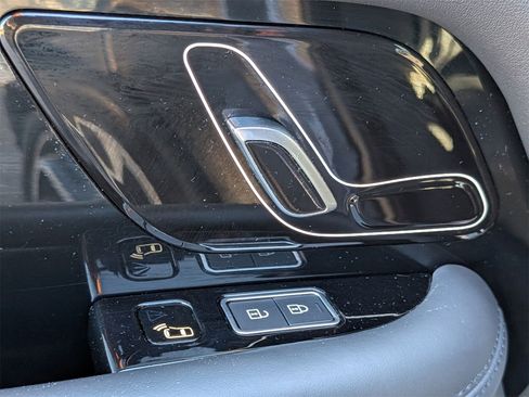 Used 2021 Land Rover Range Rover Westminster Edition image 32