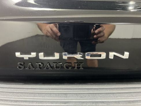 Certified 2021 GMC Yukon XL SLT w/ SLT Premium Package AWD/4WD image 32