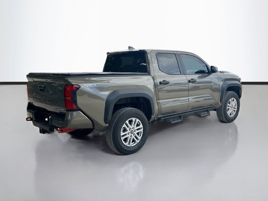 Used 2025 Toyota Tacoma TRD Off-Road AWD/4WD image 5
