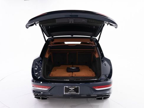 Certified 2021 Bentley Bentayga image 45