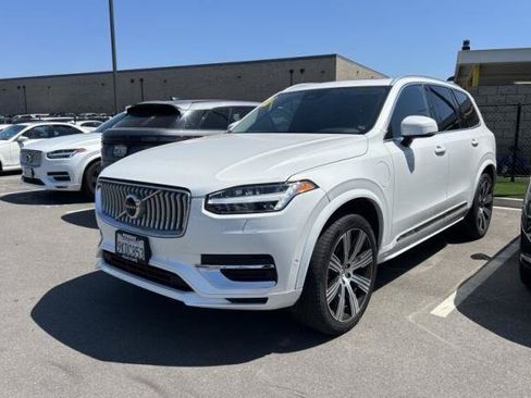 Used 2024 Volvo XC90 T8 Plus w/ Protection Package Premier AWD/4WD image 2