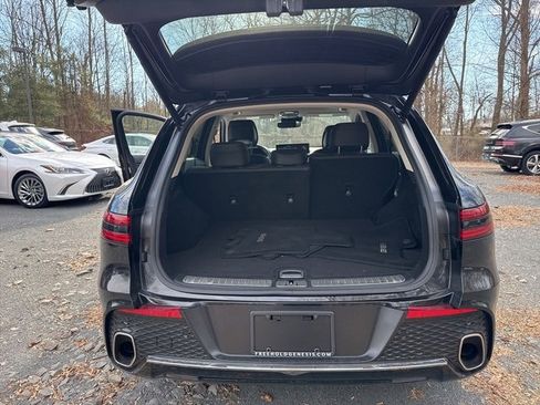 Used 2023 Genesis GV70 2.5T w/ Select Package image 16