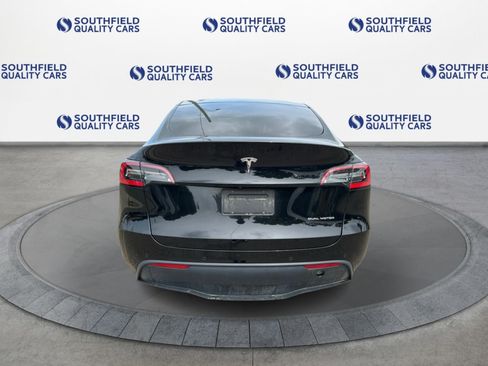 Used 2021 Tesla Model Y Long Range AWD/4WD image 5