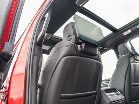 Used 2023 Cadillac Escalade Premium Luxury Platinum image 32