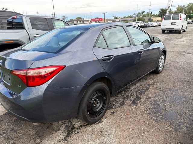 Used 2017 Toyota Corolla LE w/ Carpet Mat Package (TMS) FWD image 12