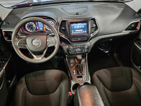 Used 2020 Jeep Cherokee Latitude image 10