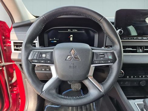 Used 2023 Mitsubishi Outlander 4WD Plug-In Hybrid image 18