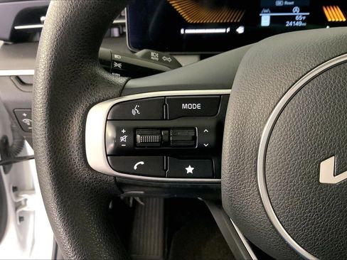 Used 2025 Kia K5 LXS FWD image 18