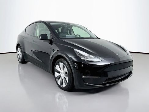 Used 2021 Tesla Model Y Long Range AWD/4WD image 4
