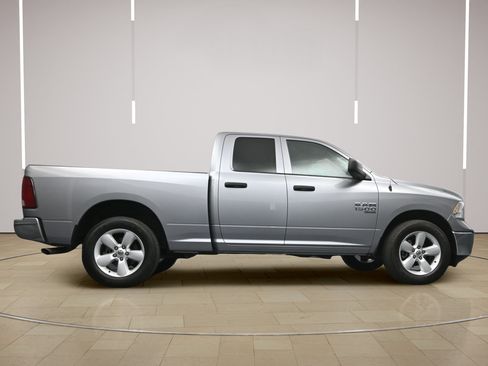 Used 2024 RAM 1500 Classic SLT AWD/4WD image 23